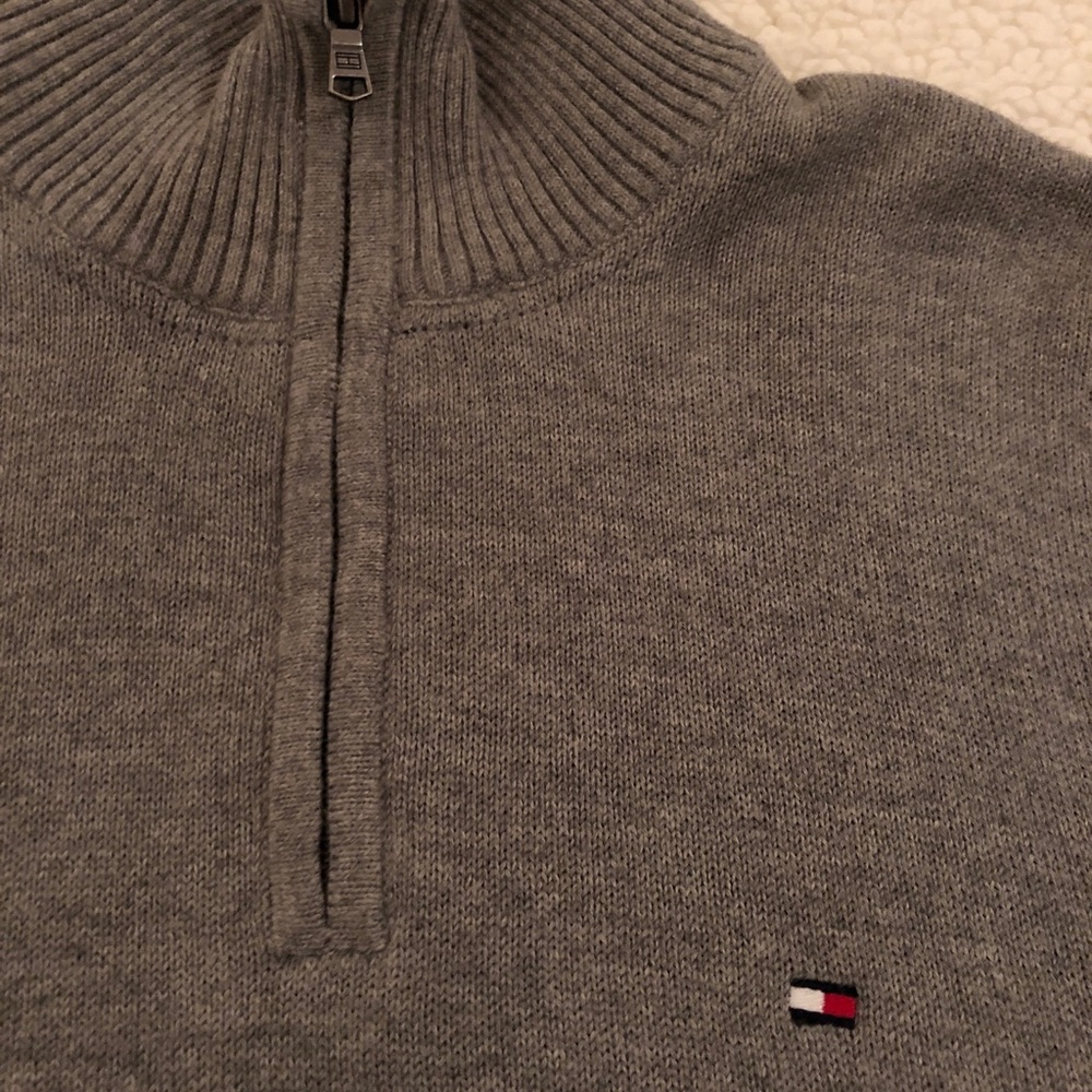 Tommy Hilfiger grey sweater
